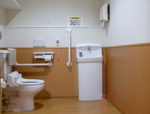 グループホーム千寿 お部屋内トイレ