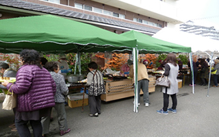 くみのき苑ゆららお祭りの様子